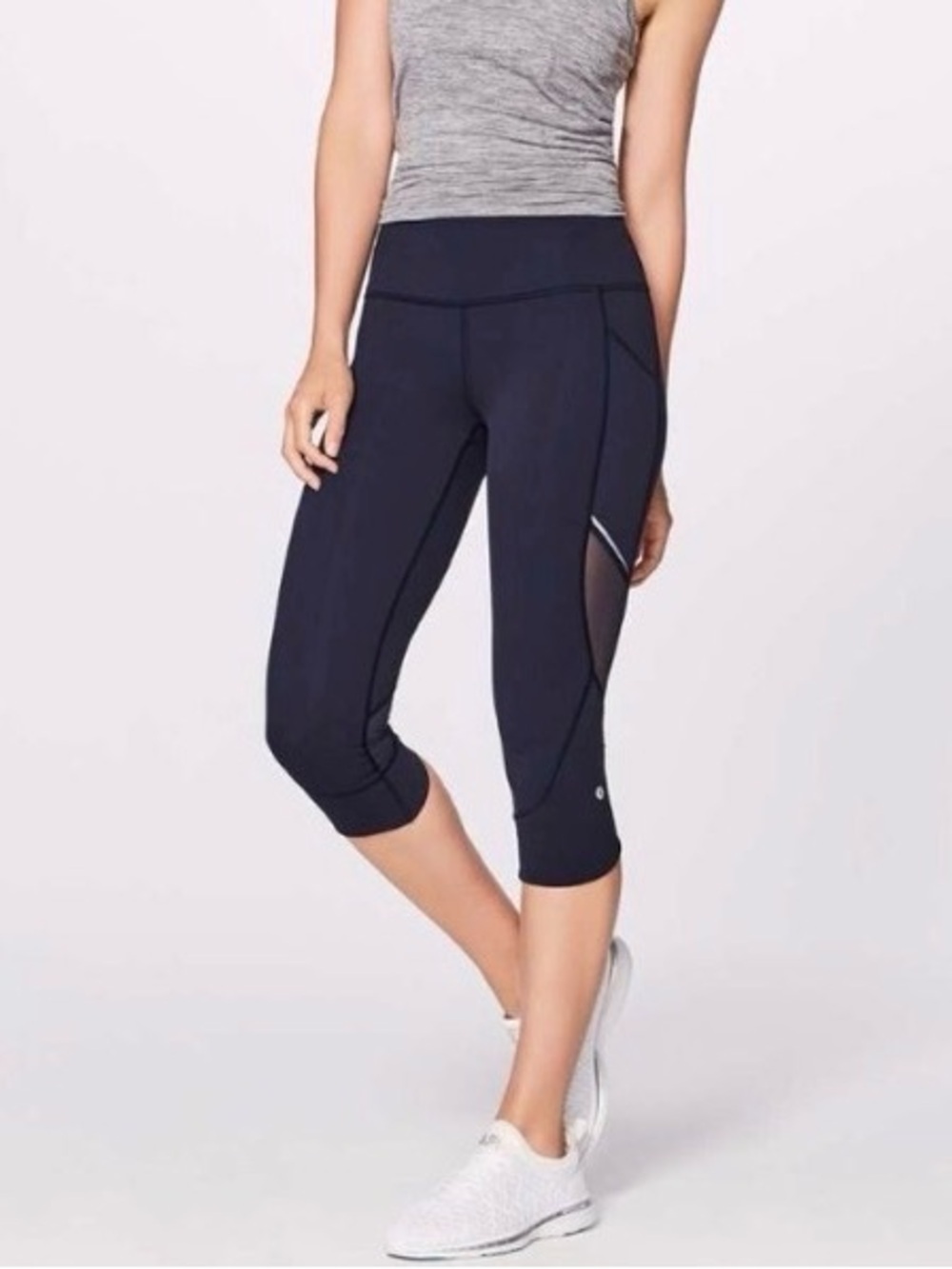 lululemon athletica Womens Capri Leggings Size 6